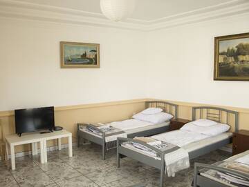Фото номера Пятиместный номер Хостелы Magic Garden Hostel г. Калиш 3