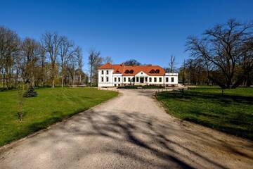 Фотографии Отель Dwór Stary Chotów г. Калиш (Польша) №3 Фото Отель Dwór Stary Chotów г. Калиш 3